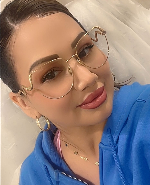 Jeannette Robles, lash technician